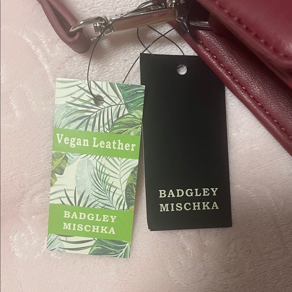 Badgley Mischka Burgundy Crossbody Bag 9"x7" - Picture 2 of 3